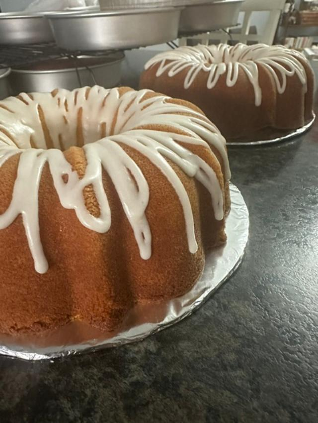 Glazed Bundt cake